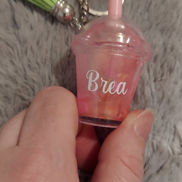 Personalized mini drink keychains - Picture 2 of 2